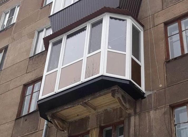 Остекление балкона в хрущевке