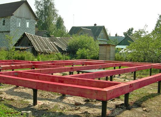 Дома на винтовых сваях фото